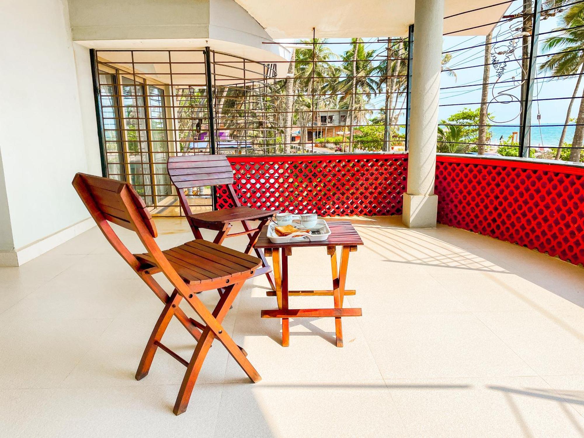 Gintara Beach Homestay By Evaddo Kalyānpur Kültér fotó