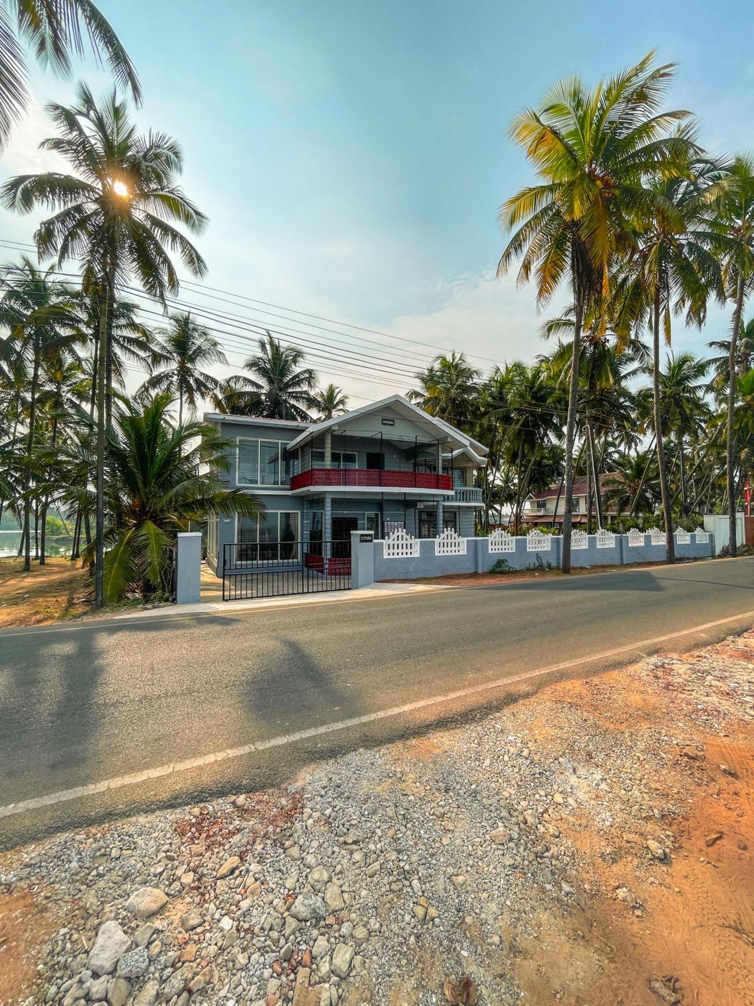 Gintara Beach Homestay By Evaddo Kalyānpur Kültér fotó